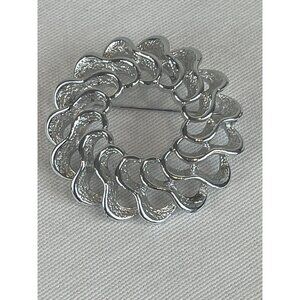 Vintage Signed Sarah Coventry Swirl Wave Circle Silver Tone Brooch Pin